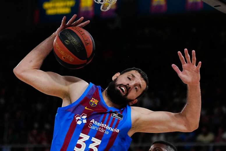 El alero del Barça Nikola Mirotic durante la final de la Liga ACB entre Barça y Real Madrid. EFE/ Enric Fontcuberta/Archivo