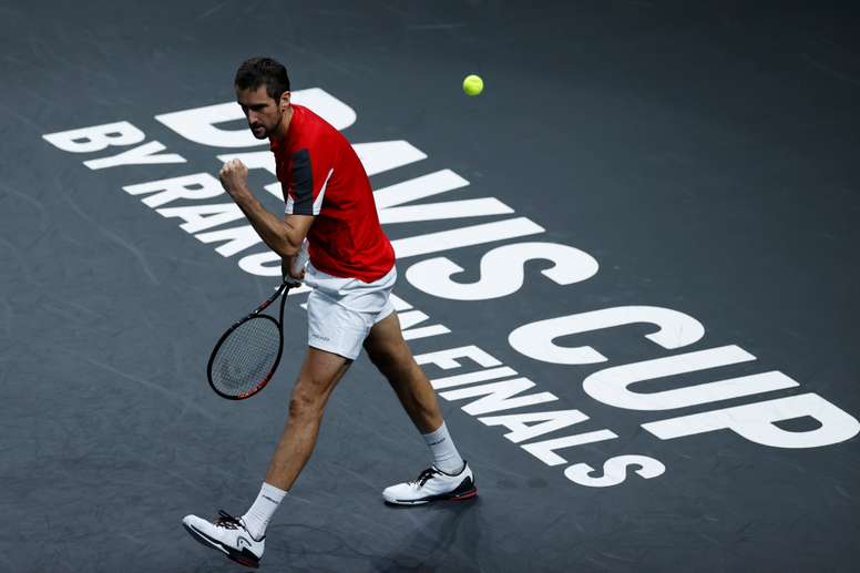 El croata Marin Cilic celebra un punto ante el español Pablo Carreño durante el partido de cuartos de final de la Copa Davis. EFE/ Julio Muñoz