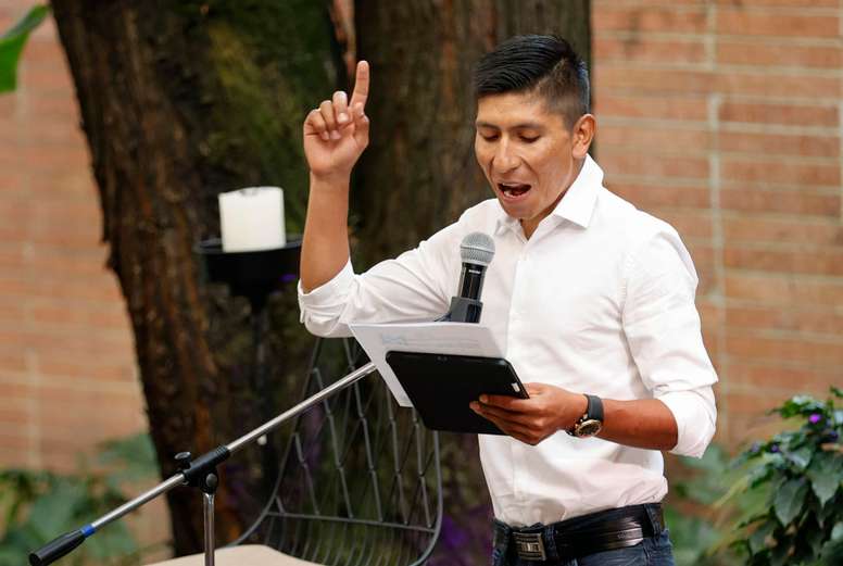 El ciclista Nairo Quintana habla durante una rueda de prensa, en una fotografía de archivo. EFE/ Mauricio Duenas Castaneda
