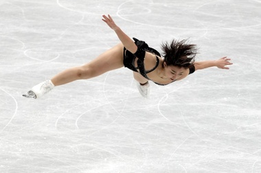 Kaori Sakamoto, durante los Mundiales de patinaje artístico en Saitama. EFE/EPA/FRANCK ROBICHON