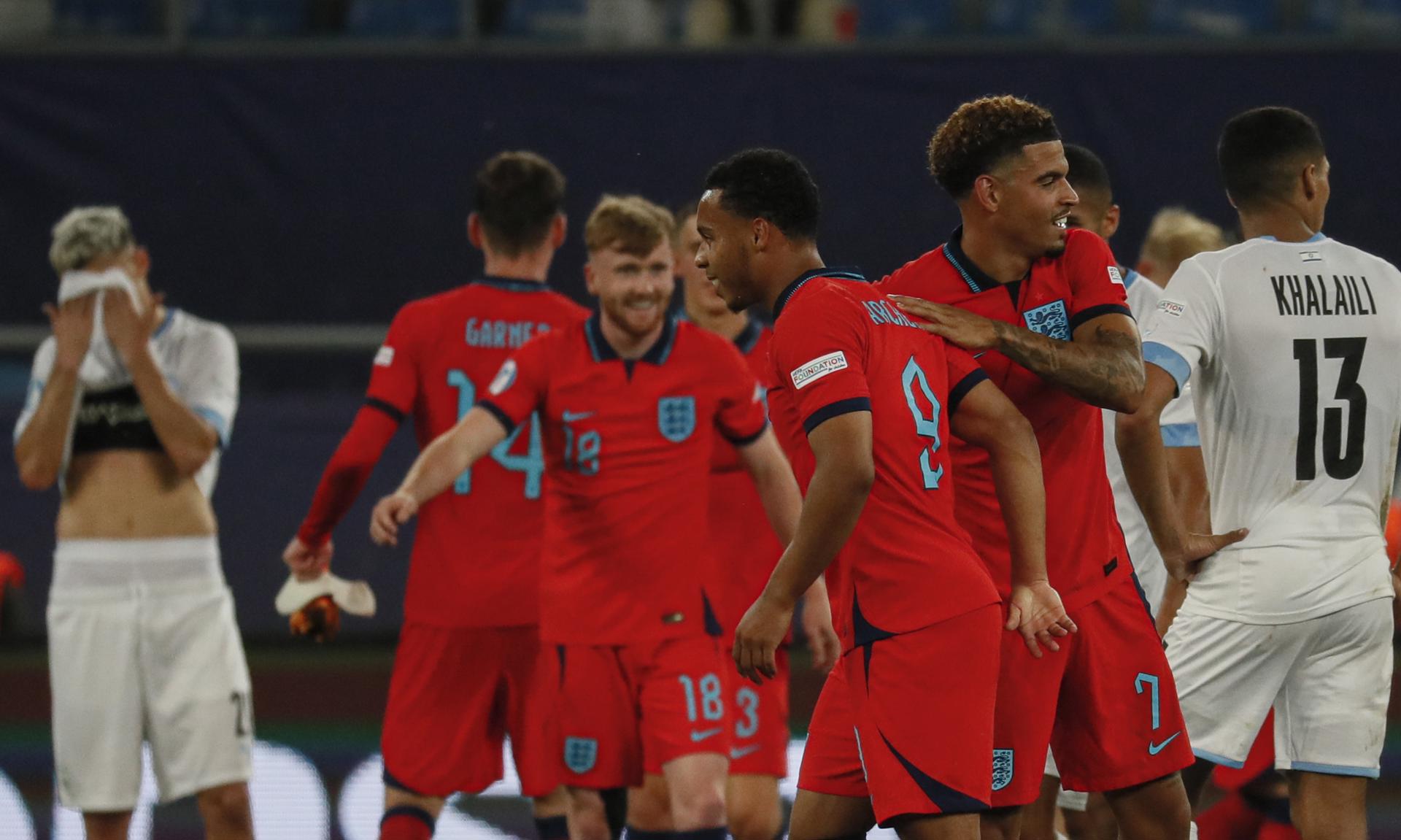 El rey sigue su camino triunfal hacia la corona