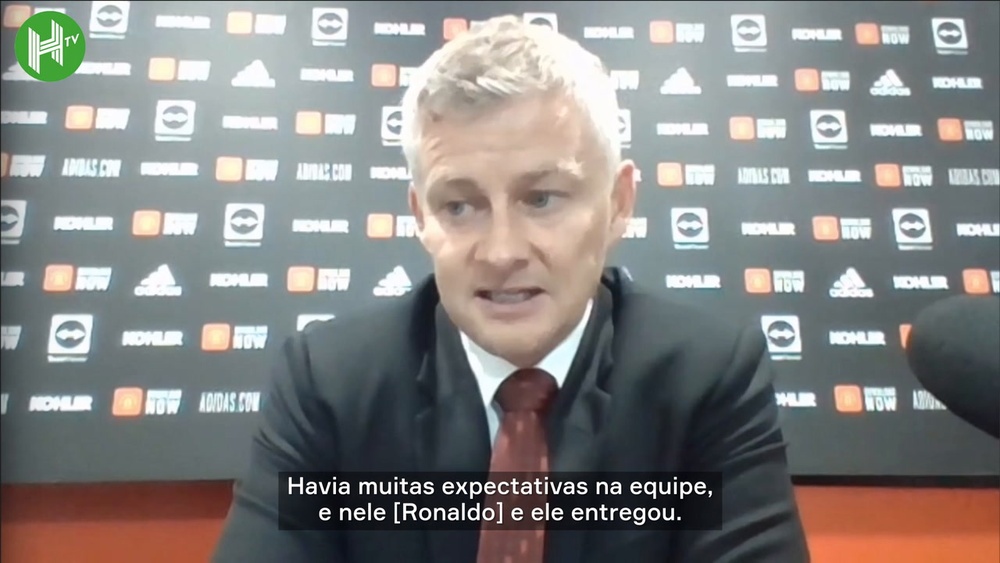 Solskjaer rasga elogios na reestreia de Ronaldo.