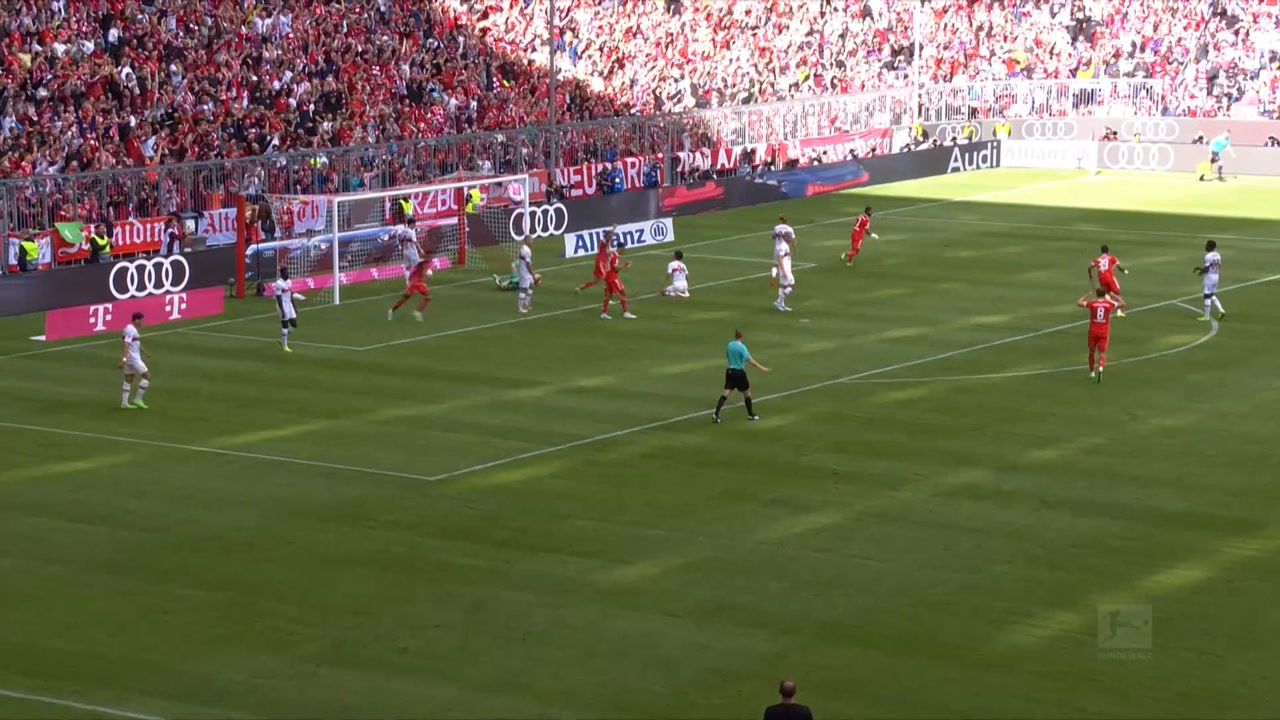 VIDÉO : Les buts de Tel et de Musiala contre Stuttgart