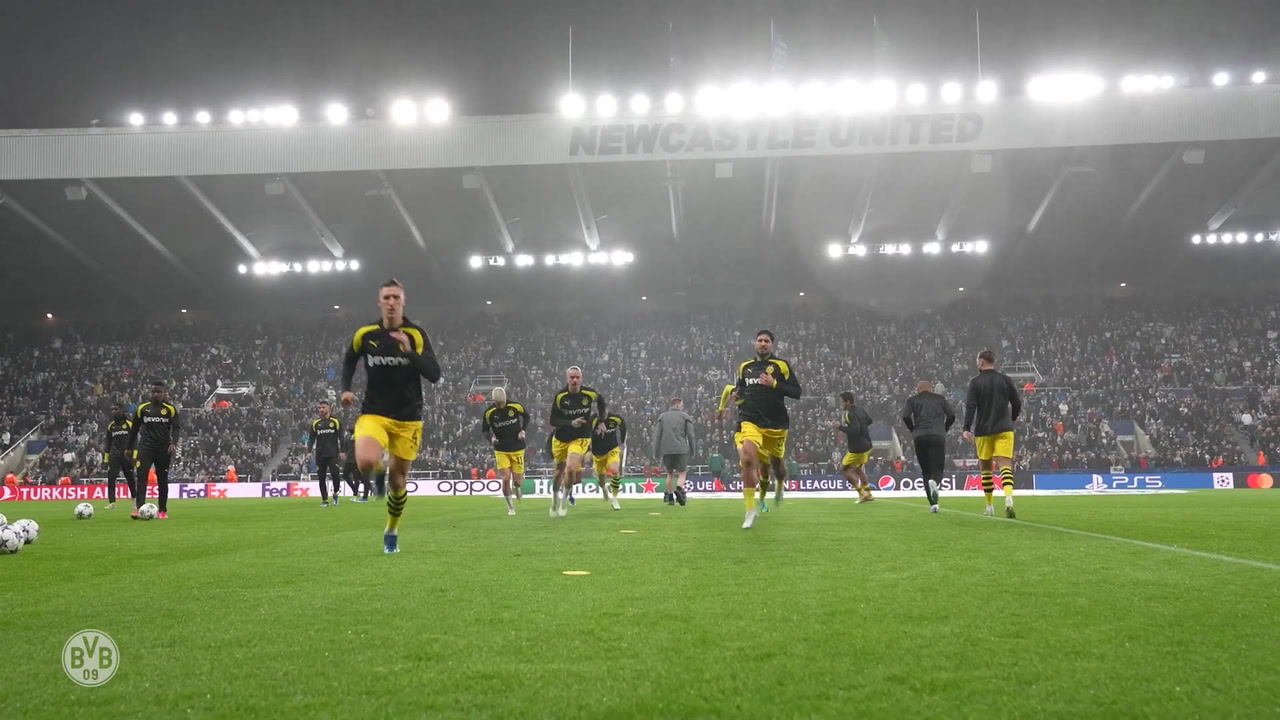 VIDÉO : Les coulisses de la victoire cruciale de Dortmund à Newcastle