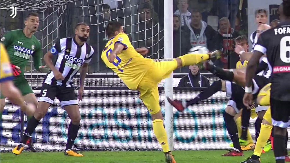 La prima tripletta in carriera di Khedira. Dugout