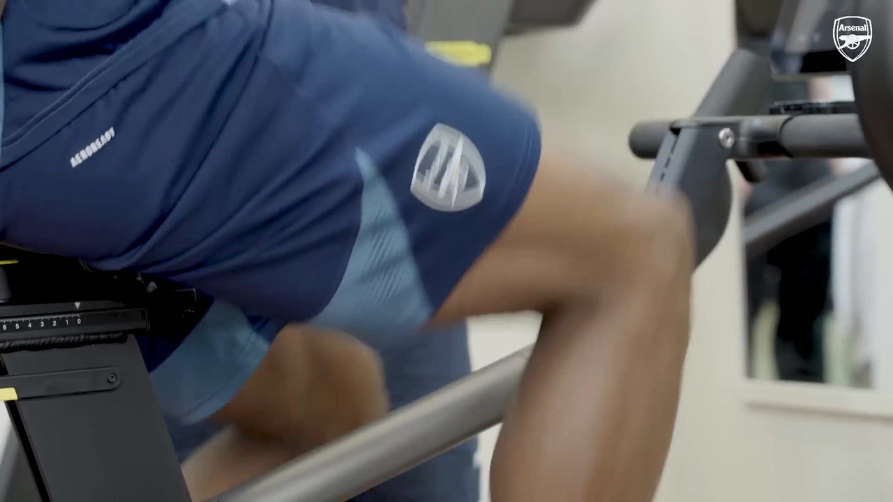 Behind the scenes: Madueke's first day at Arsenal