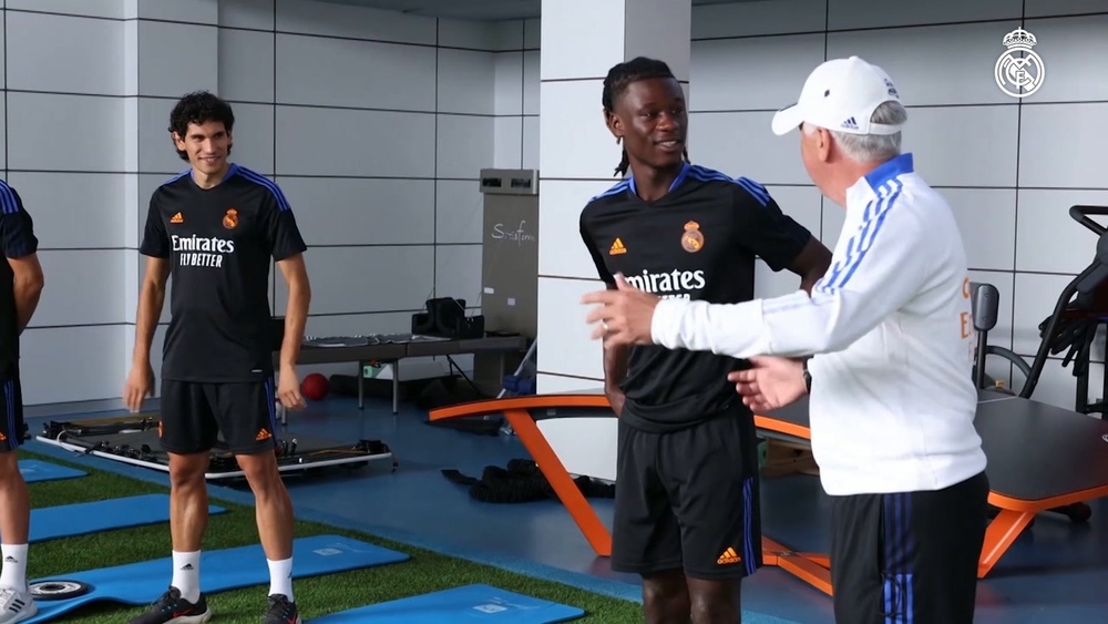 La prima seduta di allenamento di Camavinga nel Real Madrid. Dugout
