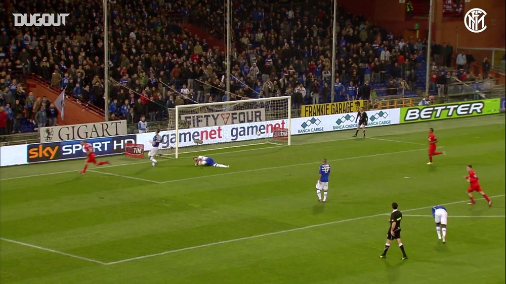 Il gol di Palacio contro la Samp. Dugout