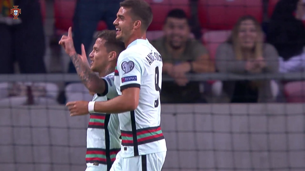 Portugal defeated nine man Qatar in Hungary. DUGOUT