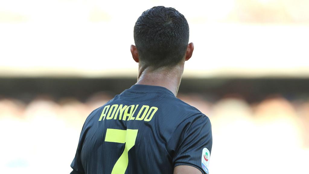 Ronaldo Thanks Cuadrado For Number Seven Shirt