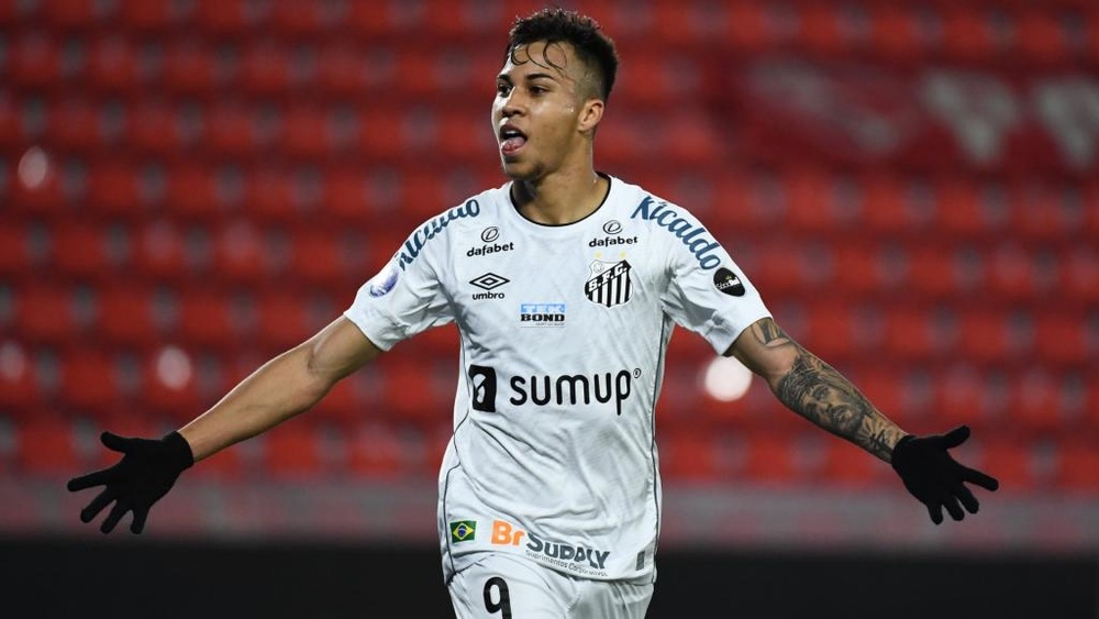 Juventus entra forte na disputa para contratar Kaio Jorge, do Santos